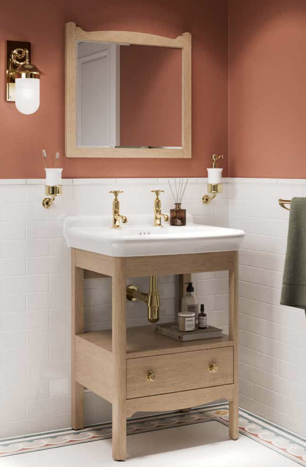 unit-in-light-oak-with-600-mirror