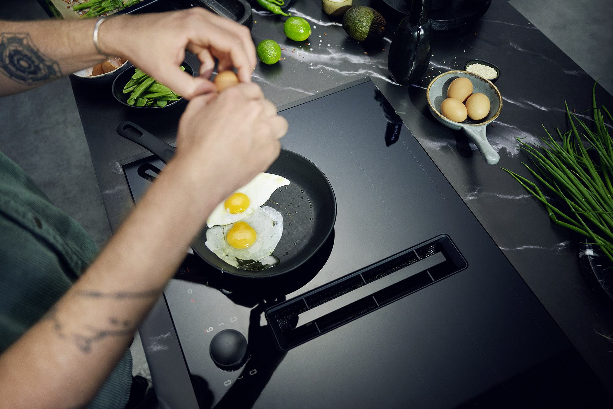 007_Neff_BigLaunches_2023_Collection_Robert_Lifestyle_Lifestyle_Food_and_People_Shots